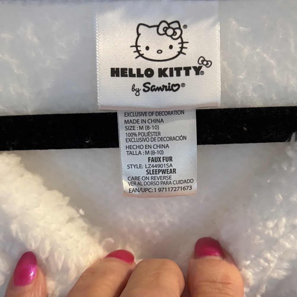 Hello Kitty Faux fleece with Pink Accents - Picture 2 of 3
